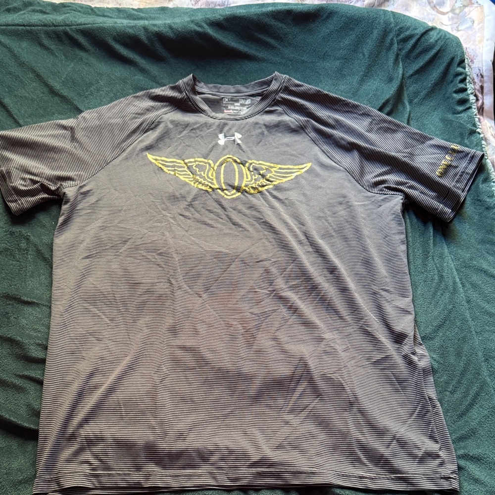 Under Armour Olympic Club Men's Gray Tee with Gold Logo